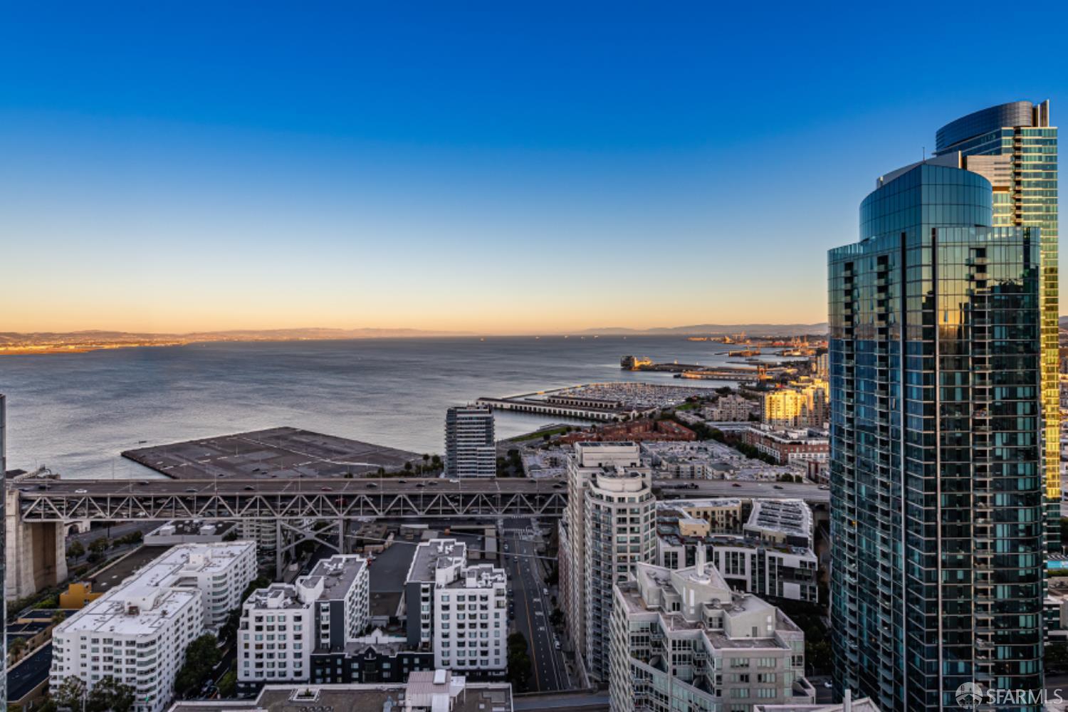 201 Folsom Street, Unit PH41C San Francisco, CA 94105 - Photo 55 of 72