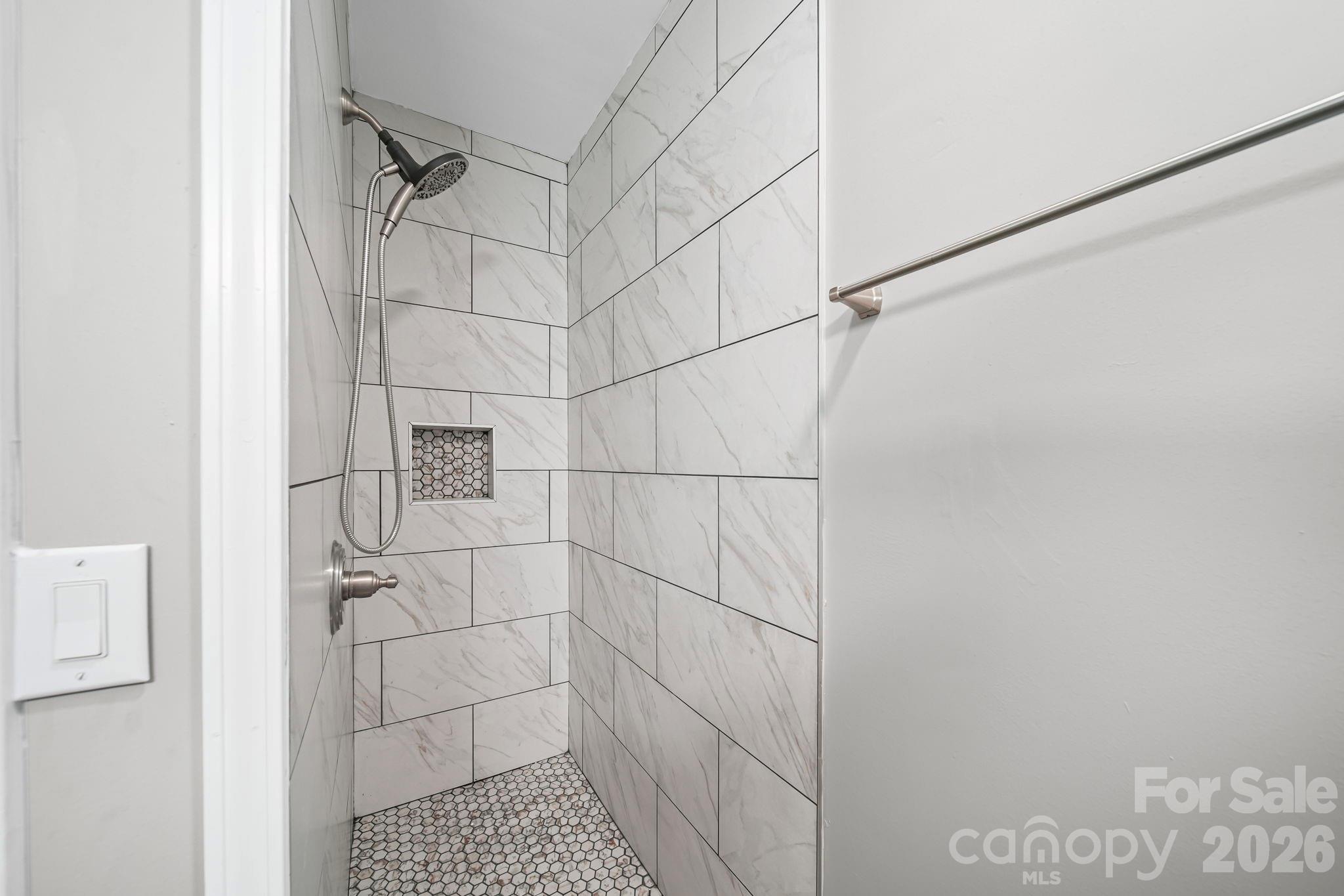 4913 Jones Street, Unit 12 Columbia, SC 29203 - Photo 9 of 17 a bathroom