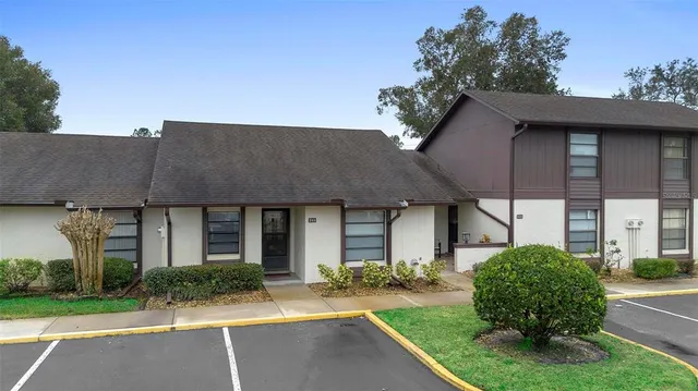 $199,900 | 245 Terrace Hill Boulevard, Unit 1E, DeBary, FL 32713