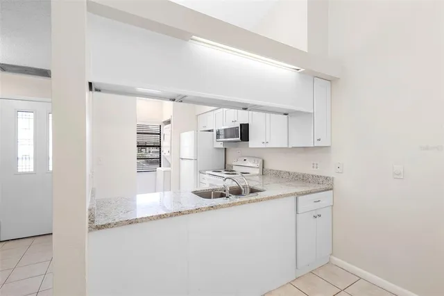 $199,900 | 245 Terrace Hill Boulevard, Unit 1E, DeBary, FL 32713