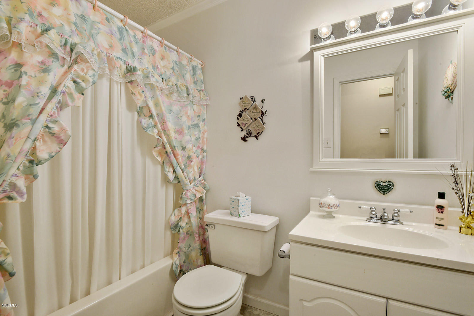1855 Brasher Road Biloxi, MS 39532 - Photo 6 of 11 1855 BRASHER RD 6