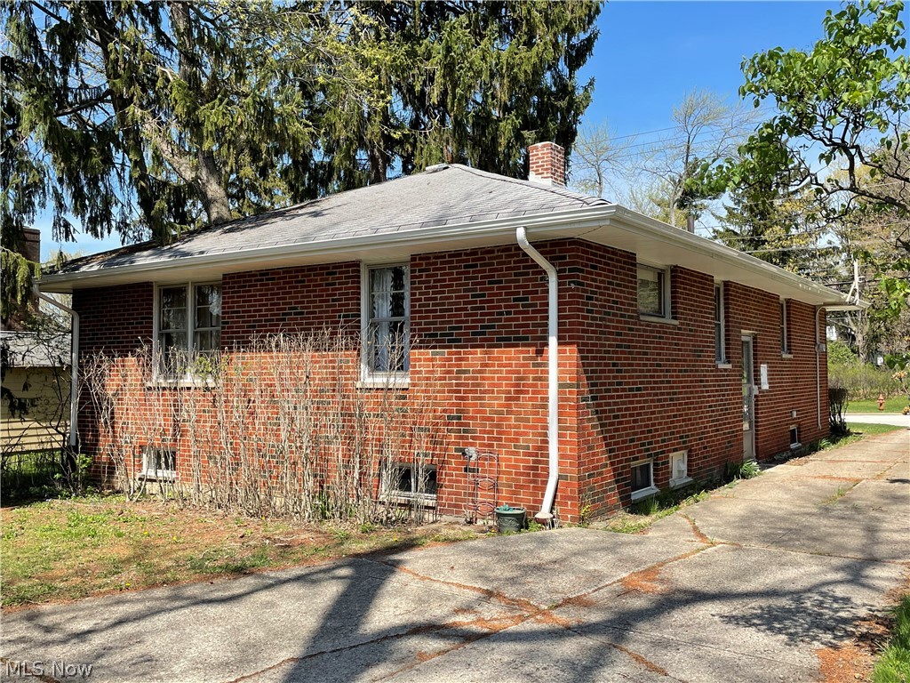 24800 Emery Road Warrensville Heights, OH 44128 - Photo 2 of 17