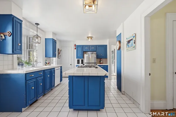 $1,120,000 | 145 Sherwood Road, Easton, CT 06612