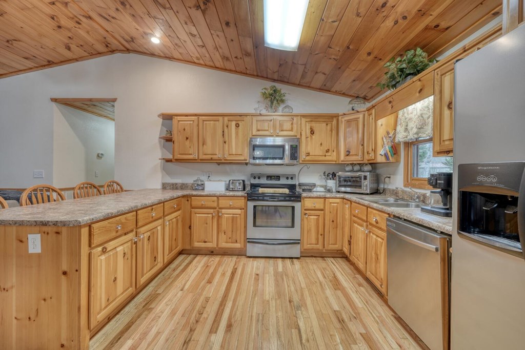 694 Hilltop Road Murphy, NC 28906 - Photo 8 of 60 Gallery Image 8