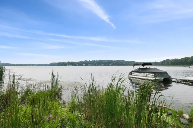 $749,500 | 640 Highway 96 West, Shoreview, MN 55126