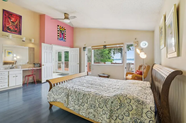 $749,500 | 640 Highway 96 West, Shoreview, MN 55126