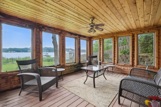 $749,500 | 640 Highway 96 West, Shoreview, MN 55126