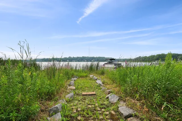 $749,500 | 640 Highway 96 West, Shoreview, MN 55126