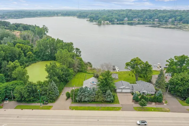 $749,500 | 640 Highway 96 West, Shoreview, MN 55126