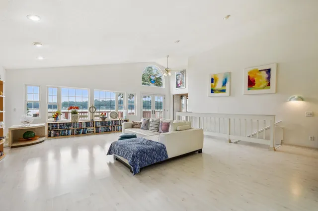 $749,500 | 640 Highway 96 West, Shoreview, MN 55126