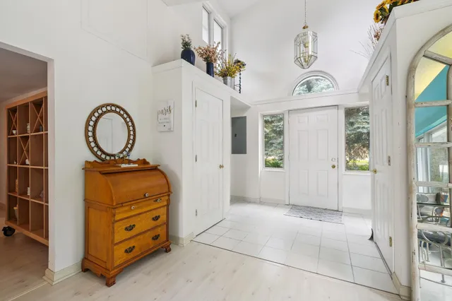 $749,500 | 640 Highway 96 West, Shoreview, MN 55126