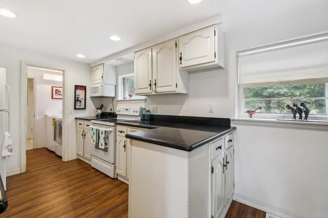 $749,500 | 640 Highway 96 West, Shoreview, MN 55126