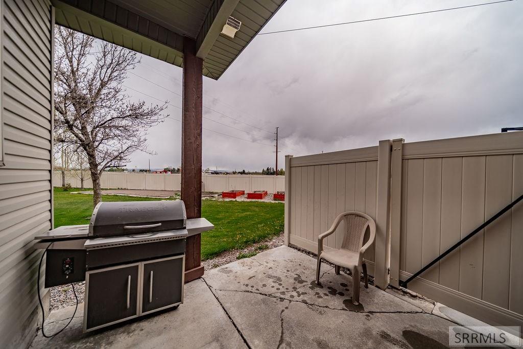 2424 East Timberview Circle Idaho Falls, ID 83401 - Photo 102 of 107