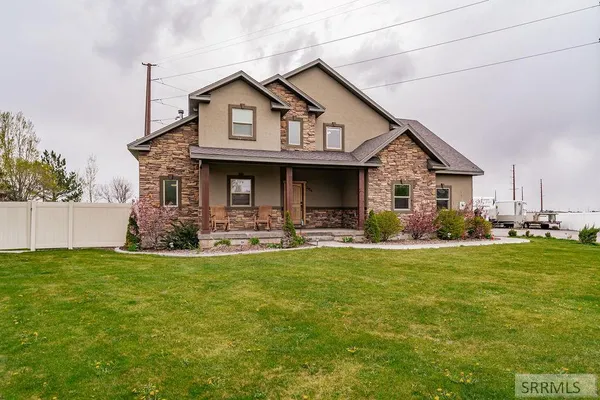 $725,000 | 2424 East Timberview Circle, Idaho Falls, ID 83401