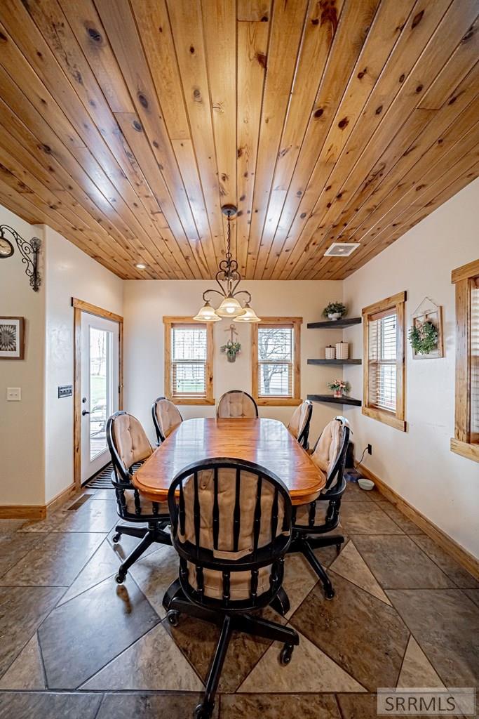 2424 East Timberview Circle Idaho Falls, ID 83401 - Photo 23 of 107