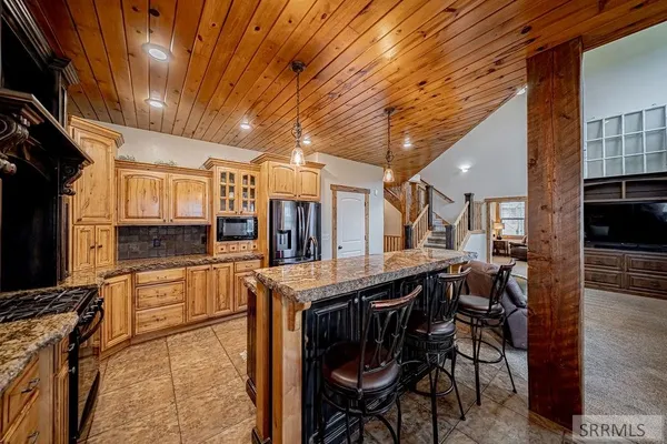 $725,000 | 2424 East Timberview Circle, Idaho Falls, ID 83401