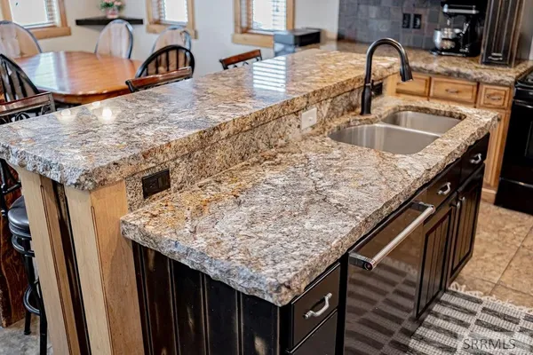$725,000 | 2424 East Timberview Circle, Idaho Falls, ID 83401