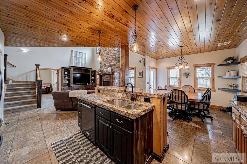 2424 East Timberview Circle Idaho Falls, ID 83401 - Photo 26 of 107