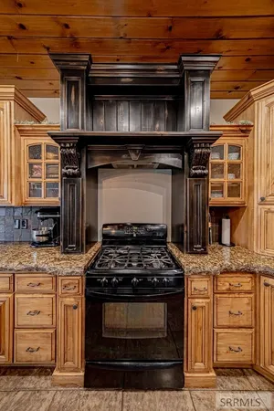 $725,000 | 2424 East Timberview Circle, Idaho Falls, ID 83401