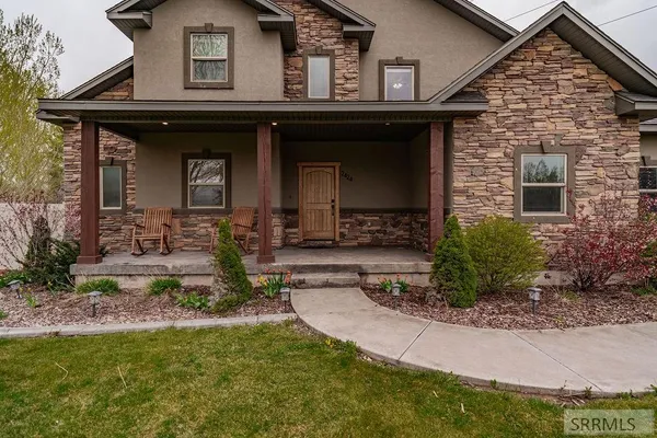 $725,000 | 2424 East Timberview Circle, Idaho Falls, ID 83401
