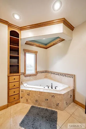 $725,000 | 2424 East Timberview Circle, Idaho Falls, ID 83401