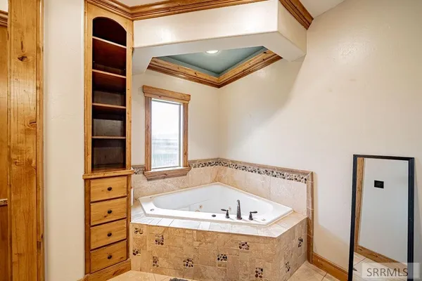 $725,000 | 2424 East Timberview Circle, Idaho Falls, ID 83401