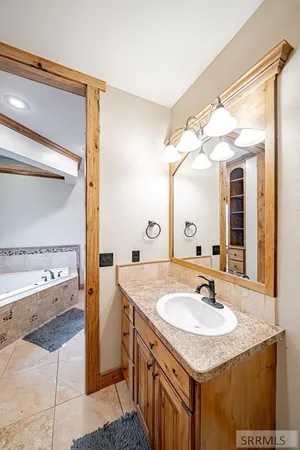 $725,000 | 2424 East Timberview Circle, Idaho Falls, ID 83401