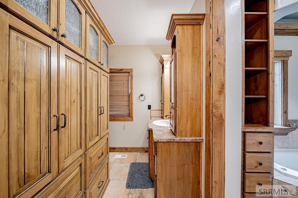 2424 East Timberview Circle Idaho Falls, ID 83401 - Photo 58 of 107