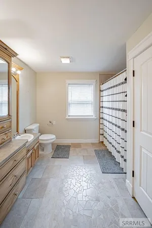 $725,000 | 2424 East Timberview Circle, Idaho Falls, ID 83401