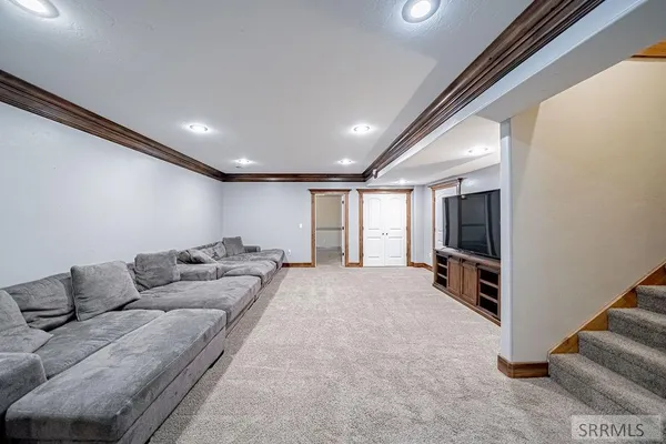 $725,000 | 2424 East Timberview Circle, Idaho Falls, ID 83401