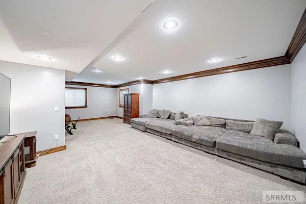 $725,000 | 2424 East Timberview Circle, Idaho Falls, ID 83401