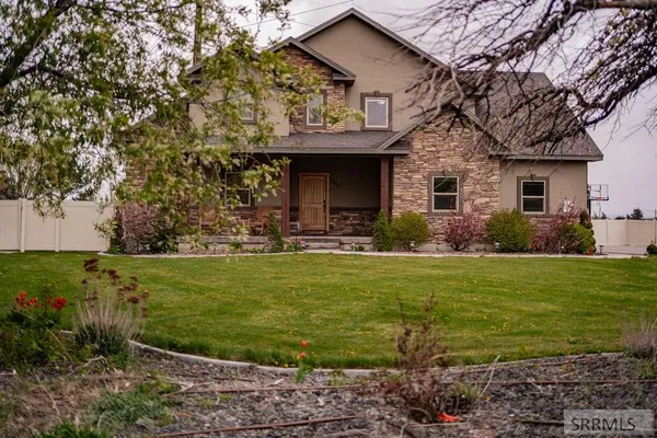 $725,000 | 2424 East Timberview Circle, Idaho Falls, ID 83401
