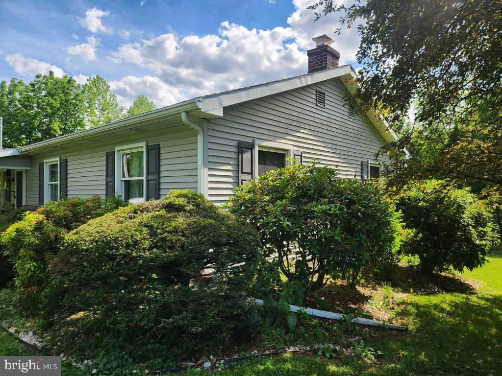 2002 Bridge Road Lancaster, PA 17602 - Photo 4 of 19