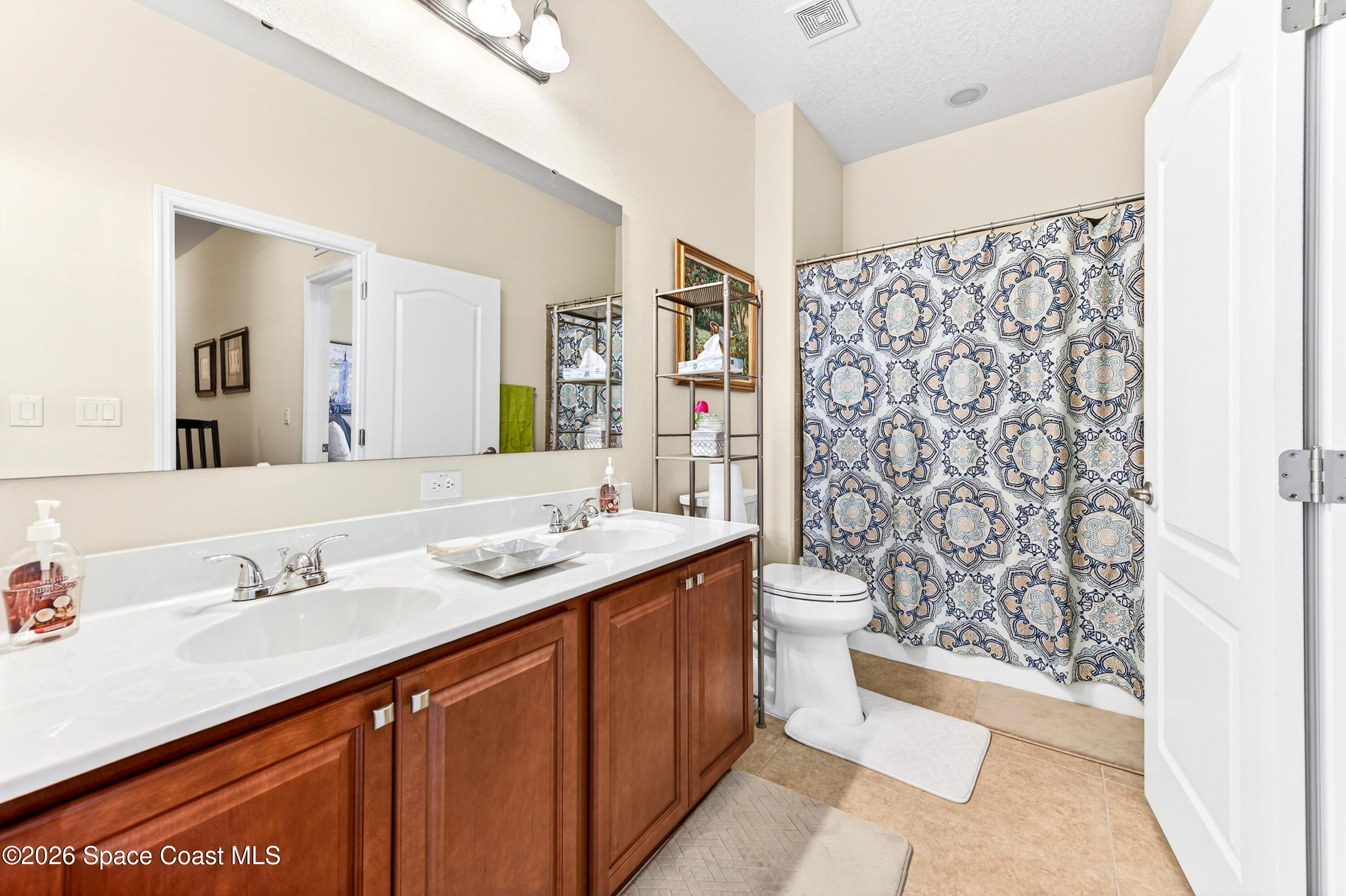 3347 Slate Street Melbourne, FL 32904 - Photo 32 of 48 3rd Full Bath - opens to Porch/Pool