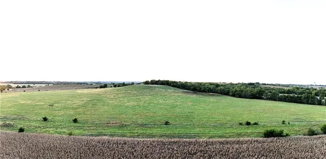 $820,820 | 2175 Louisiana Road, Ottawa, KS 66067