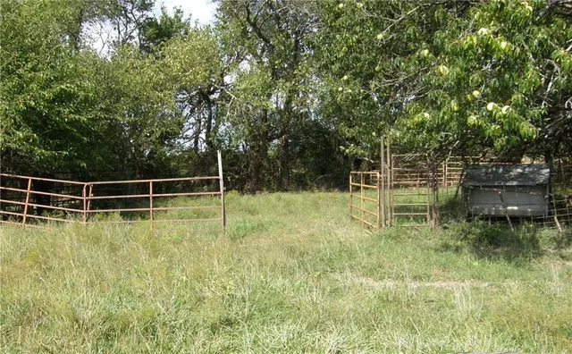 $820,820 | 2175 Louisiana Road, Ottawa, KS 66067