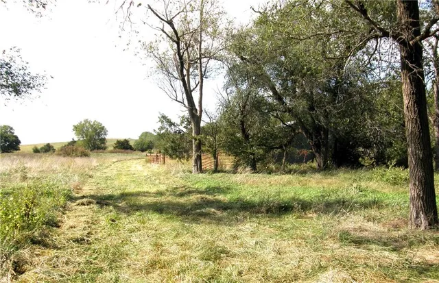 $820,820 | 2175 Louisiana Road, Ottawa, KS 66067