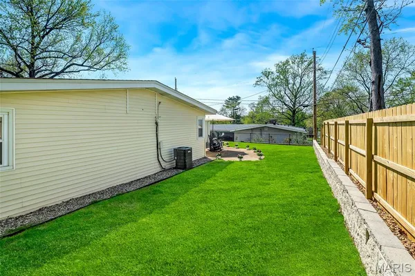 $300,000 | 727 Paschal Drive, Mehlville, MO 63125