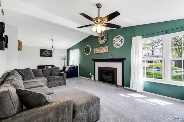 $300,000 | 727 Paschal Drive, Mehlville, MO 63125