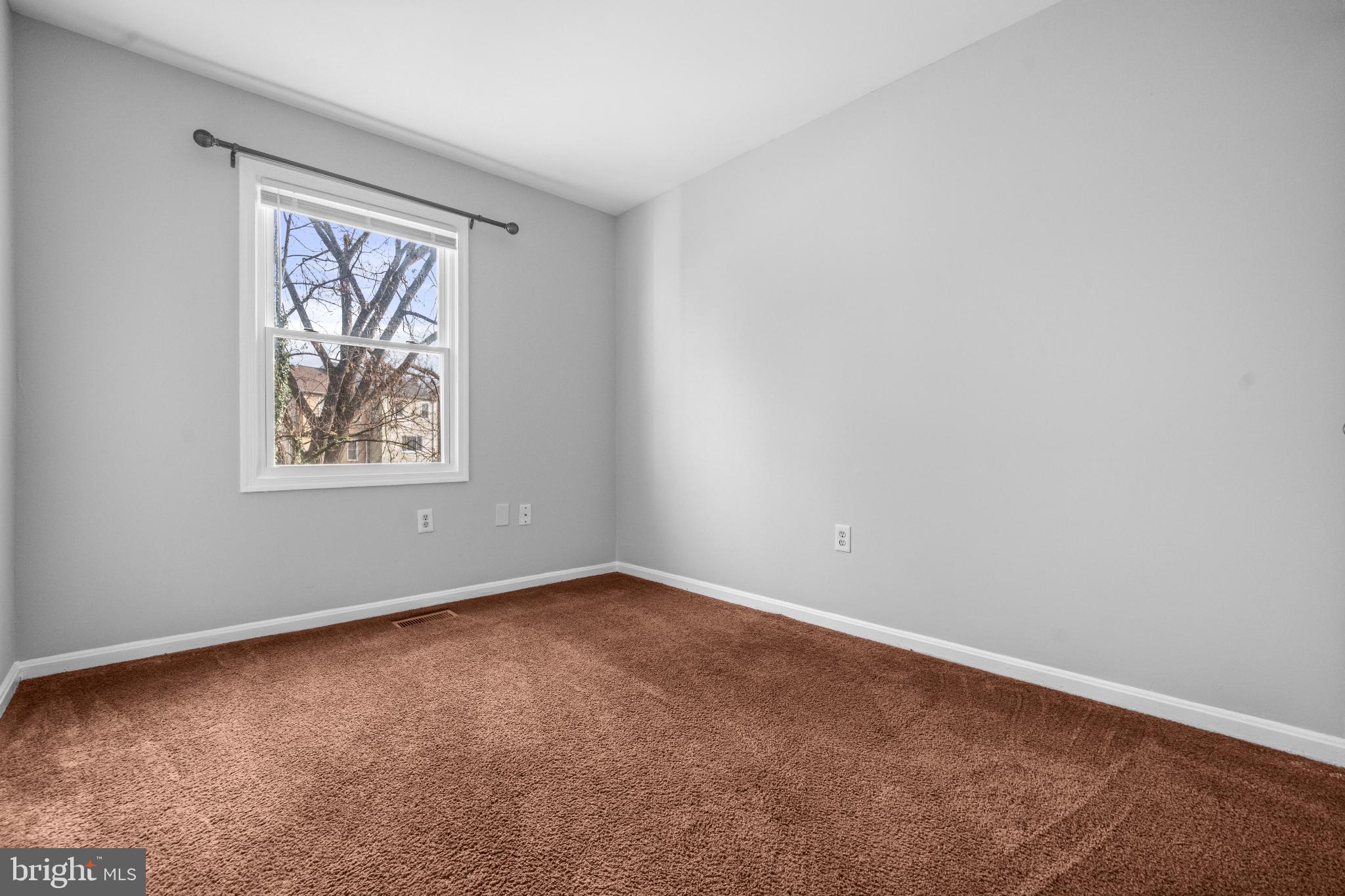 2233 Anvil Lane Temple Hills, MD 20748 - Photo 16 of 21 Bright, inviting space with natural light.