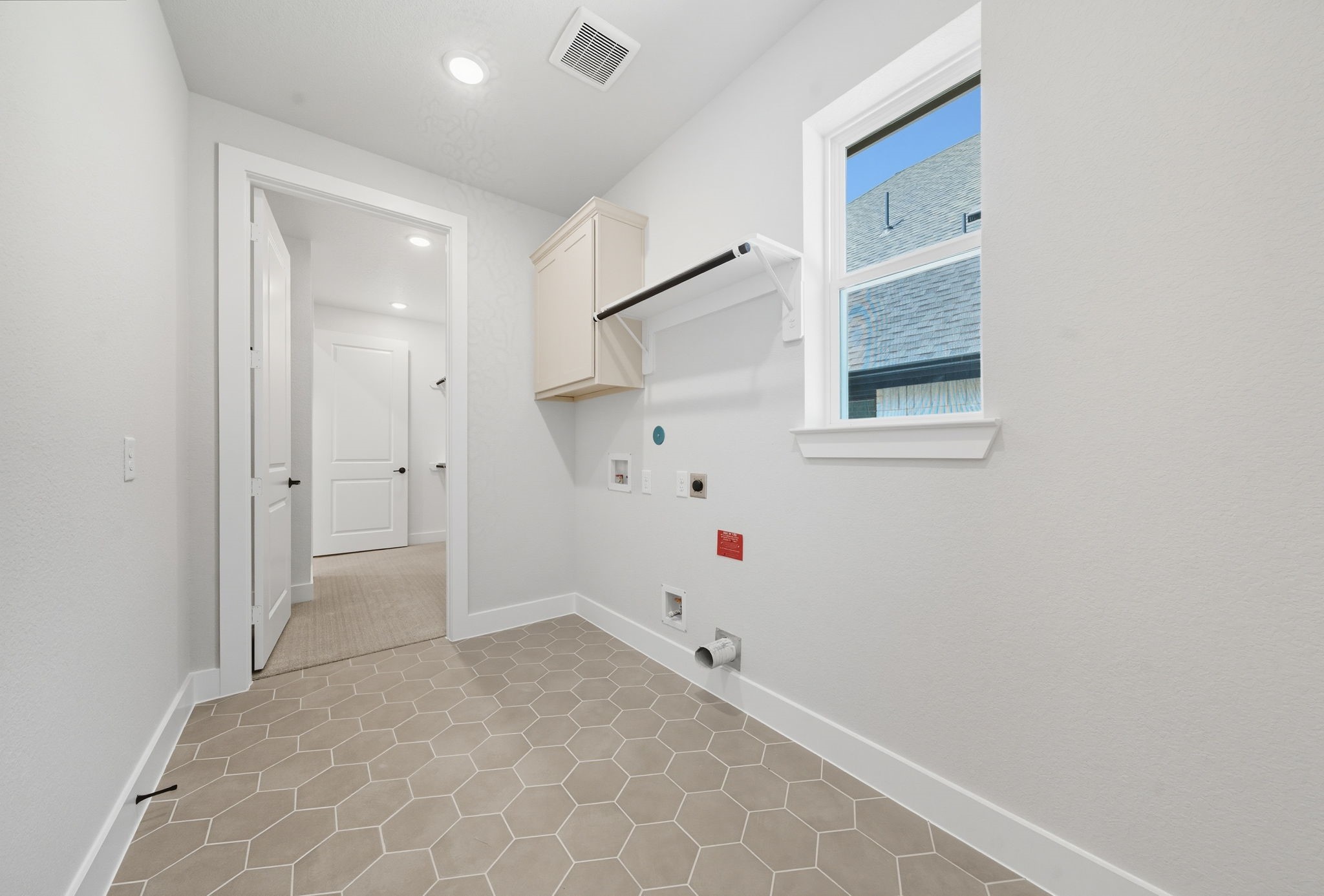 10041 Larkin Cove Willis, TX 77318 - Photo 23 of 48 a view of bathroom