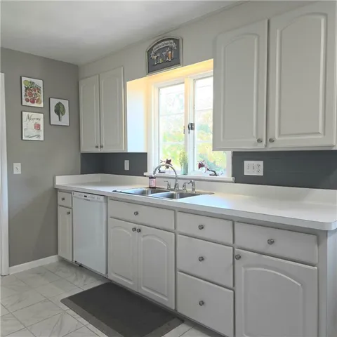 $250,000 | 79 Drake Drive, Irondequoit, NY 14617