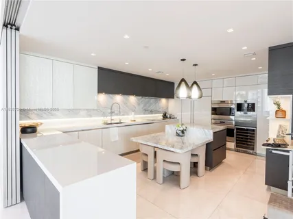 $5,250,000 | 17475 Collins Avenue, Unit 1001, Sunny Isles Beach, FL 33160