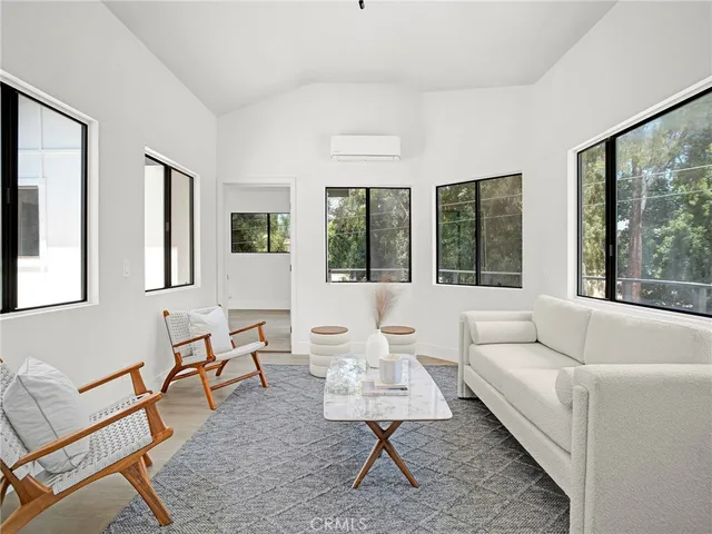 $5,500 | 731 Calle Nogal, Thousand Oaks, CA 91360