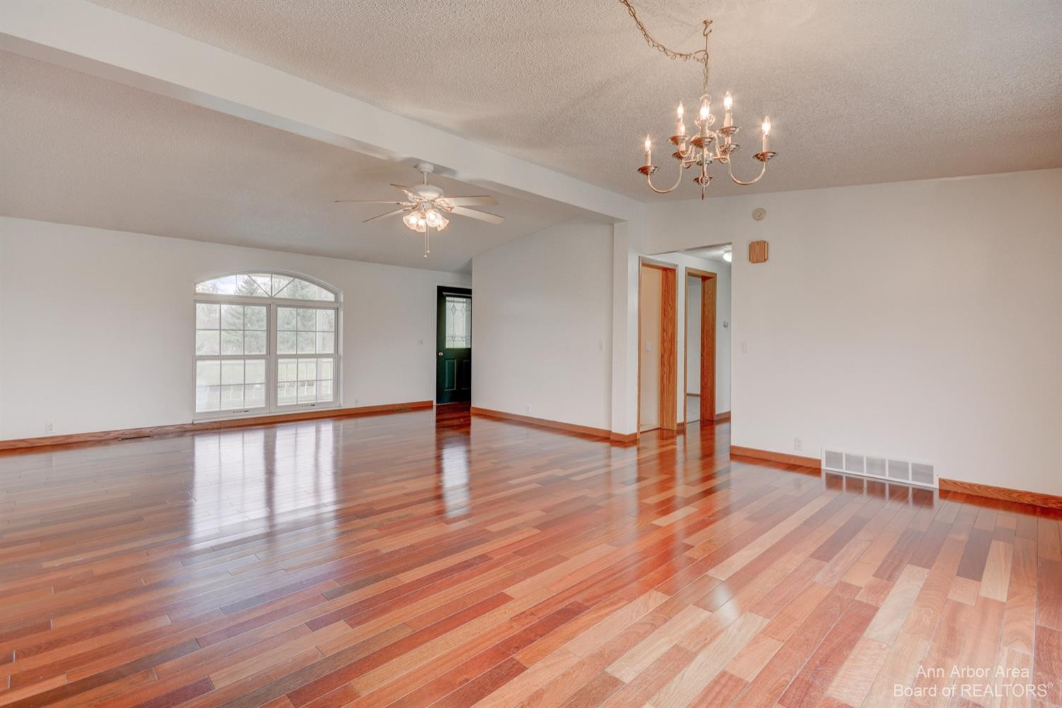 6800 Daly Road Dexter, MI 48130 - Photo 5 of 34 Photo 5