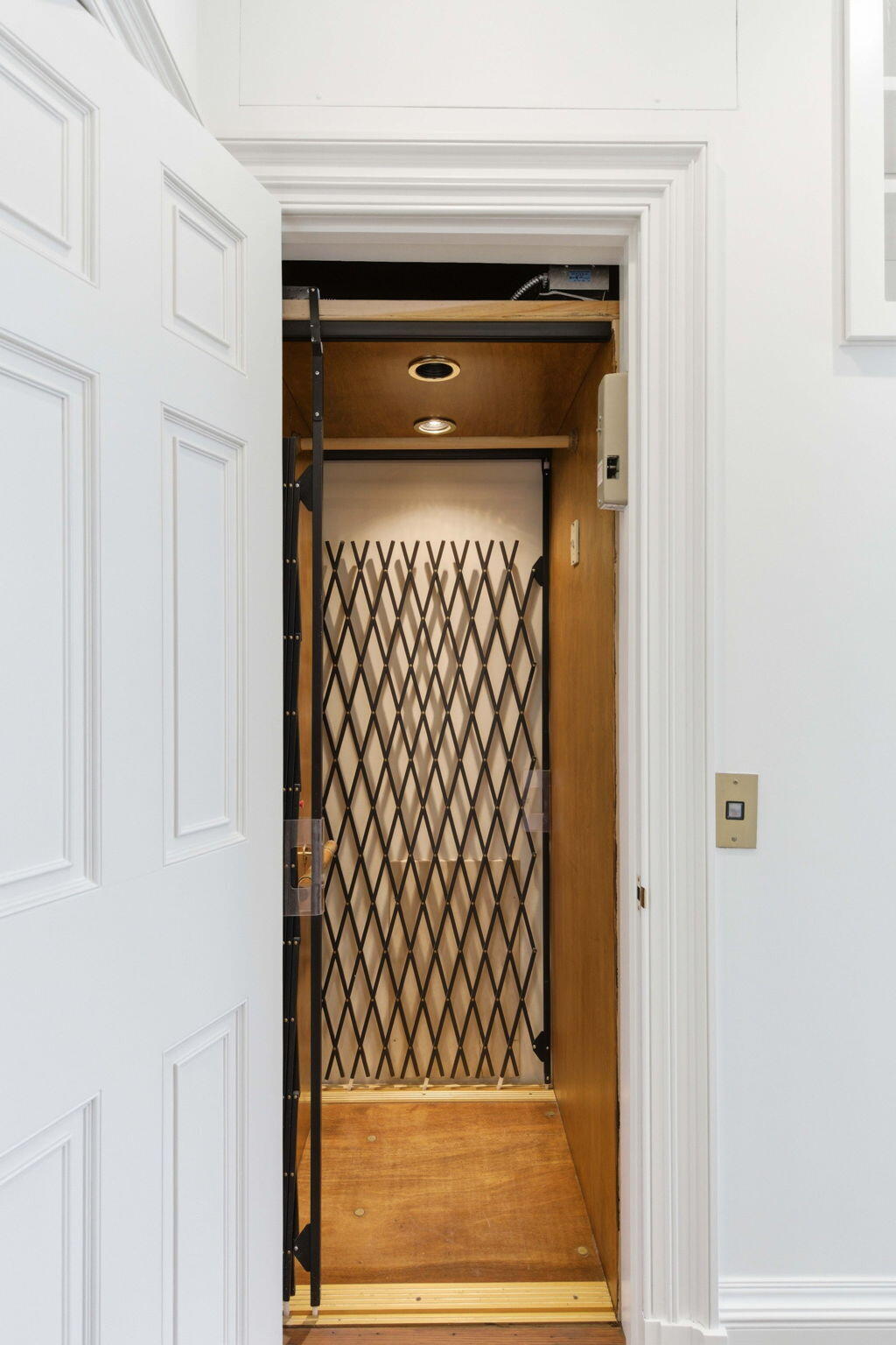 2 Water Street Charleston, SC 29401 - Photo 75 of 107 Elevator