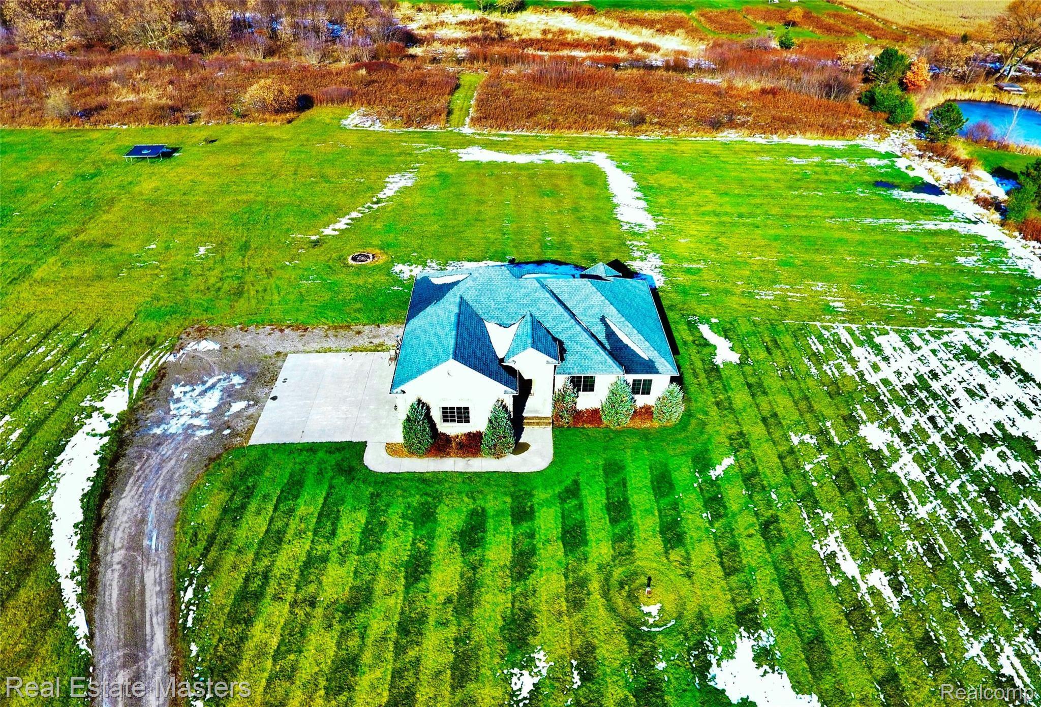 9456 Yale Road Avoca, MI 48006 - Photo 4 of 34 Y1.jpg