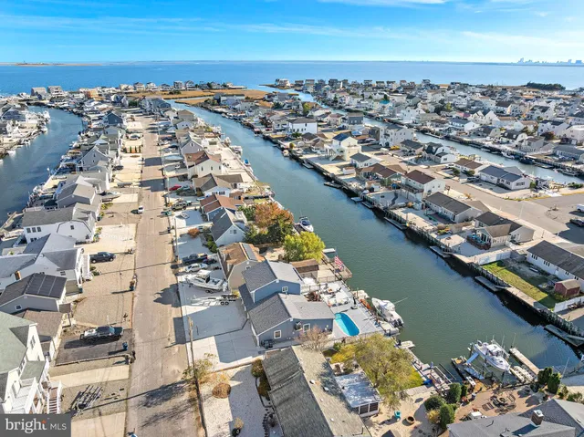 $834,900 | 4 Kansas Road, Little Egg Harbor, NJ 08087