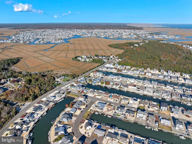 $834,900 | 4 Kansas Road, Little Egg Harbor, NJ 08087