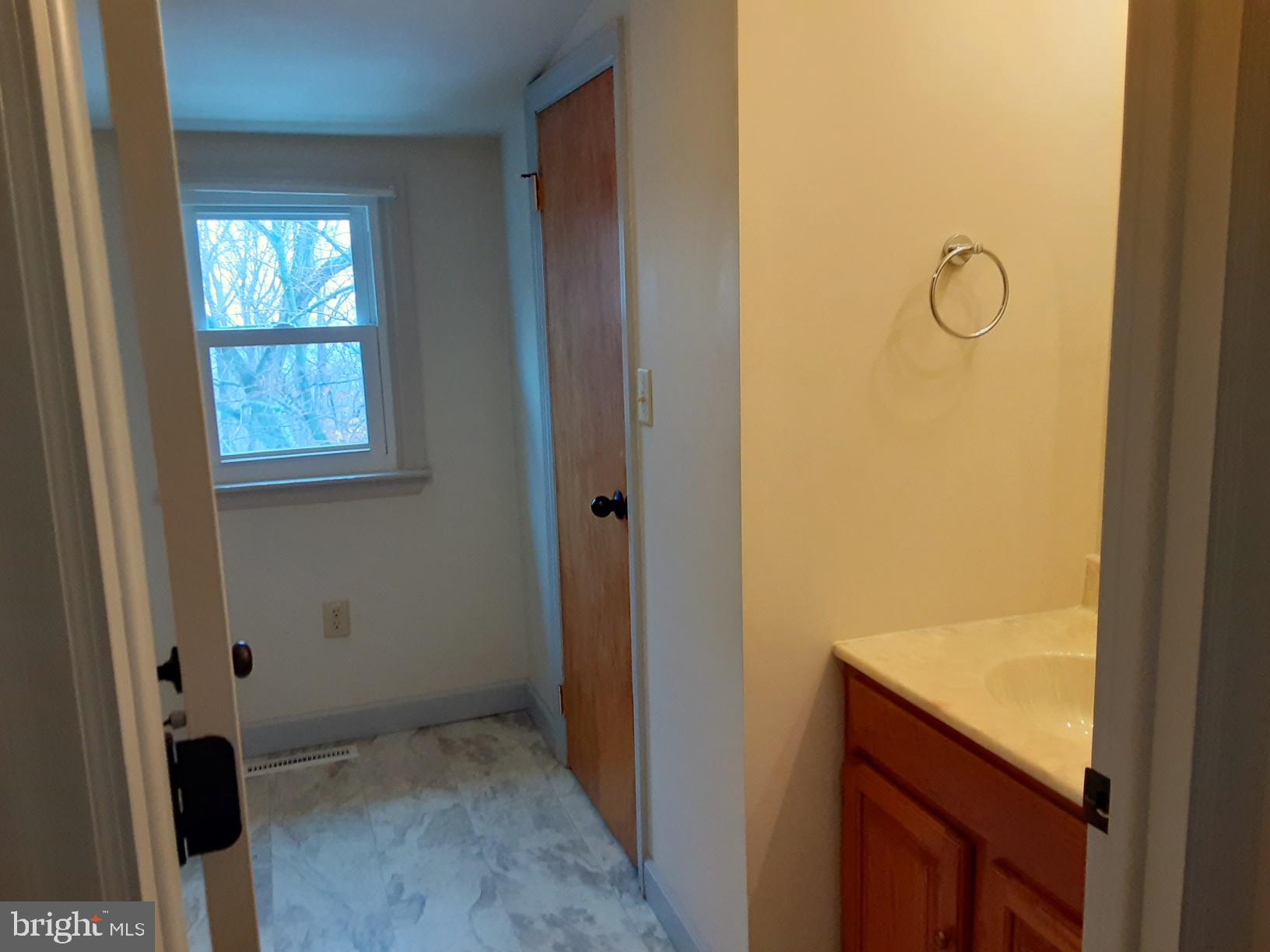 191 Ridge Avenue Ephrata, PA 17522 - Photo 15 of 25 Full Bath